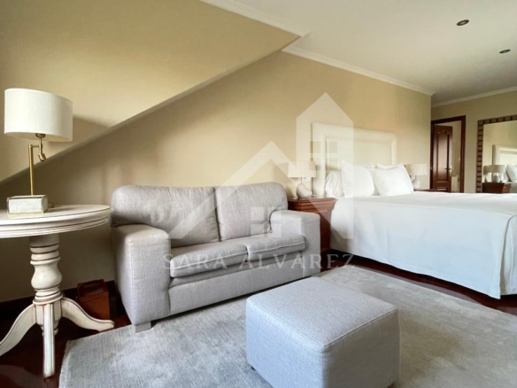 SE VENDE CASA O CHALET DE PIEDRA CON 5 HABITACIONES Y CON VISTAS A LA RIA PROXIMO A PONTEVEDRA