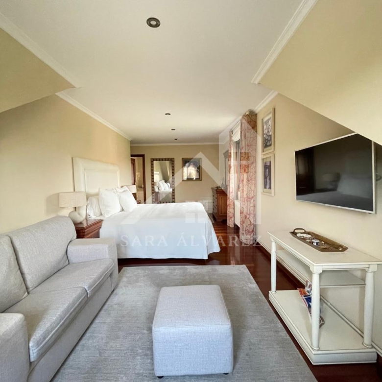 SE VENDE CASA O CHALET DE PIEDRA CON 5 HABITACIONES Y CON VISTAS A LA RIA PROXIMO A PONTEVEDRA