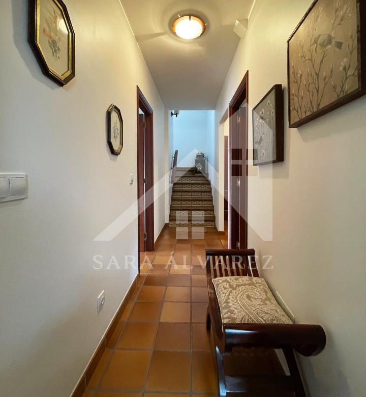 SE VENDE CASA O CHALET DE PIEDRA CON 5 HABITACIONES Y CON VISTAS A LA RIA PROXIMO A PONTEVEDRA