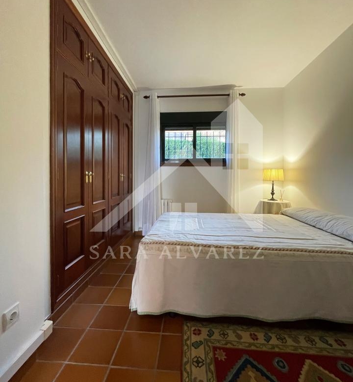 SE VENDE CASA O CHALET DE PIEDRA CON 5 HABITACIONES Y CON VISTAS A LA RIA PROXIMO A PONTEVEDRA
