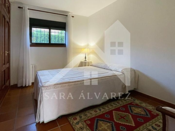 SE VENDE CASA O CHALET DE PIEDRA CON 5 HABITACIONES Y CON VISTAS A LA RIA PROXIMO A PONTEVEDRA