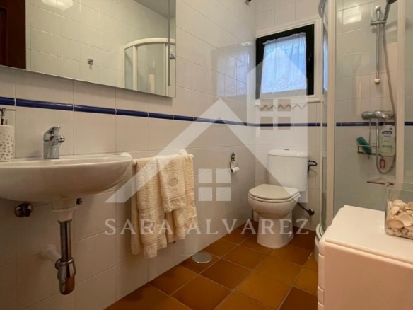 SE VENDE CASA O CHALET DE PIEDRA CON 5 HABITACIONES Y CON VISTAS A LA RIA PROXIMO A PONTEVEDRA