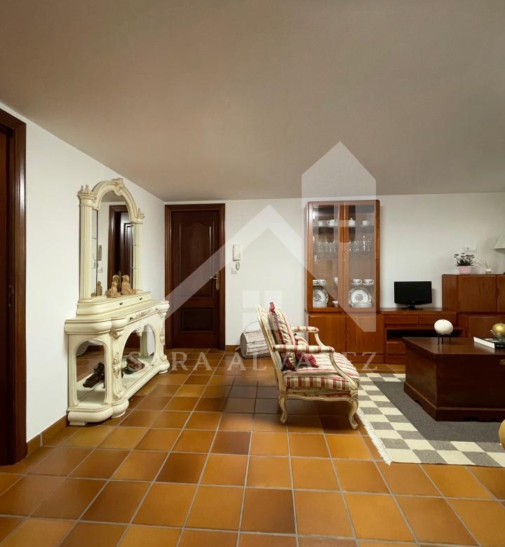 SE VENDE CASA O CHALET DE PIEDRA CON 5 HABITACIONES Y CON VISTAS A LA RIA PROXIMO A PONTEVEDRA