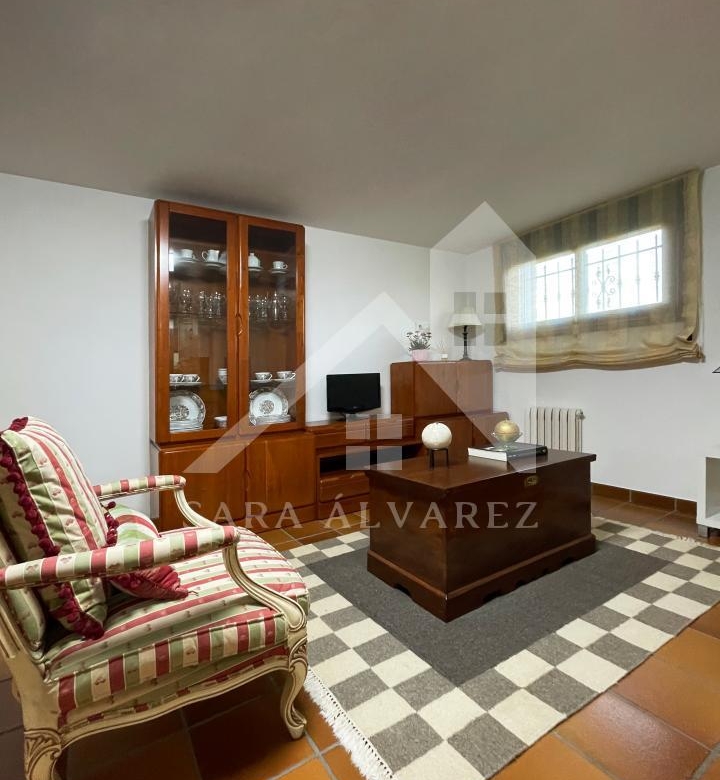 SE VENDE CASA O CHALET DE PIEDRA CON 5 HABITACIONES Y CON VISTAS A LA RIA PROXIMO A PONTEVEDRA