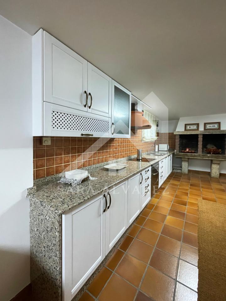 177919106345800041087_174629206625 SE VENDE CASA O CHALET DE PIEDRA CON 5 HABITACIONES Y CON VISTAS A LA RIA PROXIMO A PONTEVEDRA