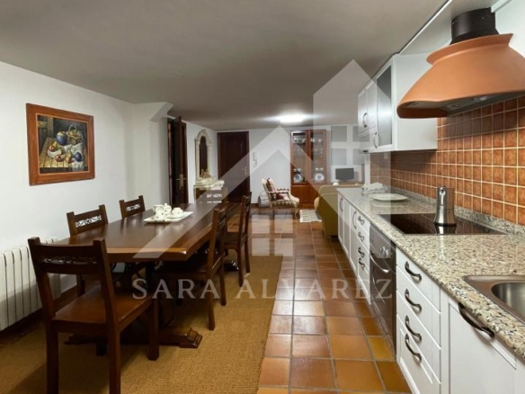 SE VENDE CASA O CHALET DE PIEDRA CON 5 HABITACIONES Y CON VISTAS A LA RIA PROXIMO A PONTEVEDRA