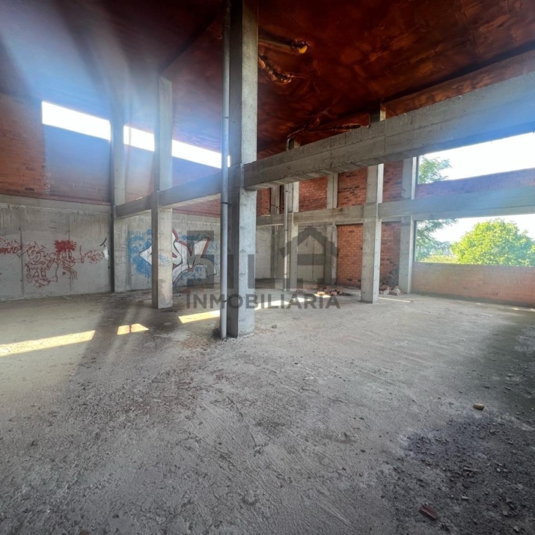 VENTA LOCAL ZONA PUENTE/PINO