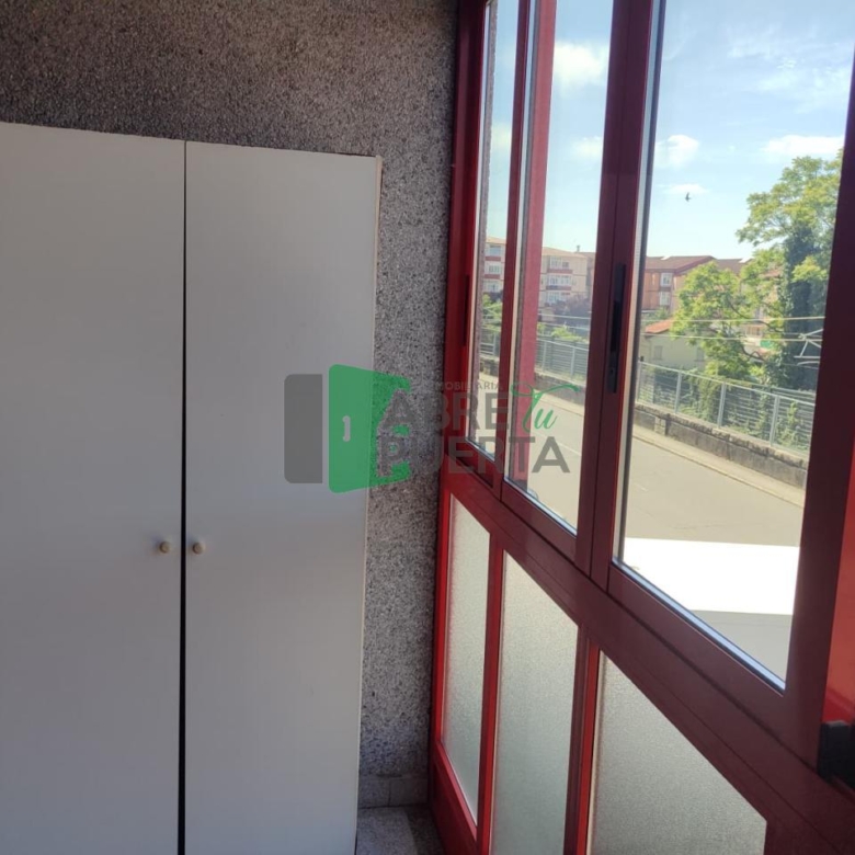 PISO EN VENTA EN SERRA MARTIÑÁ
