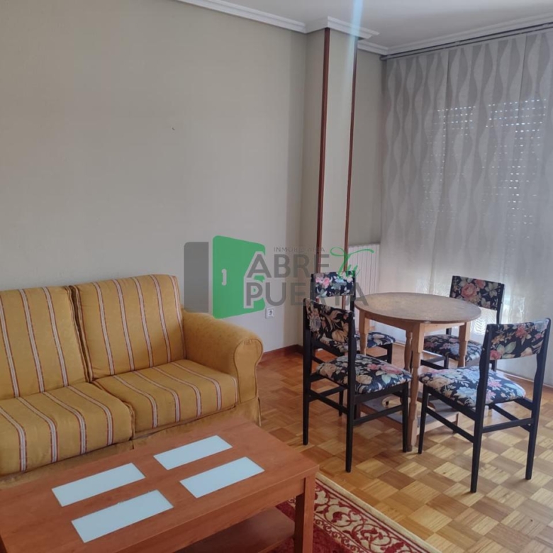 PISO EN VENTA EN SERRA MARTIÑÁ