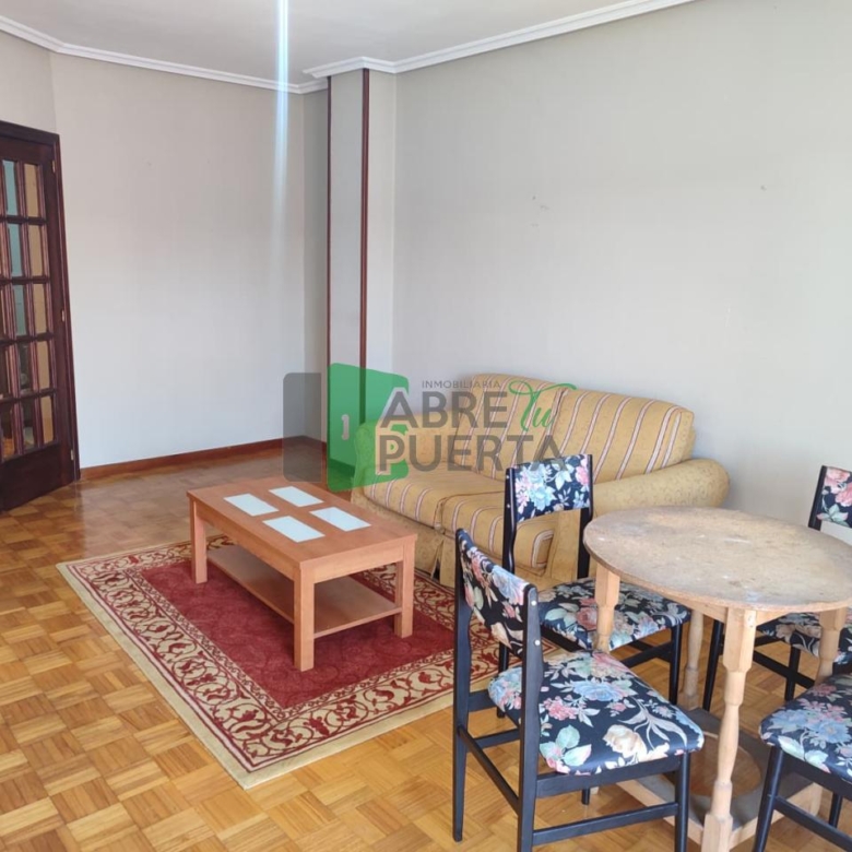 PISO EN VENTA EN SERRA MARTIÑÁ