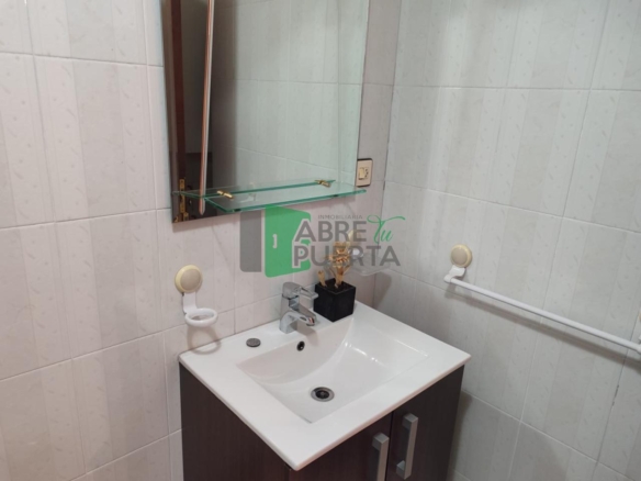 PISO EN VENTA EN SERRA MARTIÑÁ