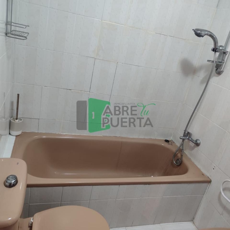 PISO EN VENTA EN SERRA MARTIÑÁ