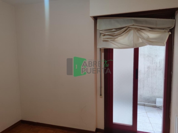 PISO EN VENTA EN SERRA MARTIÑÁ