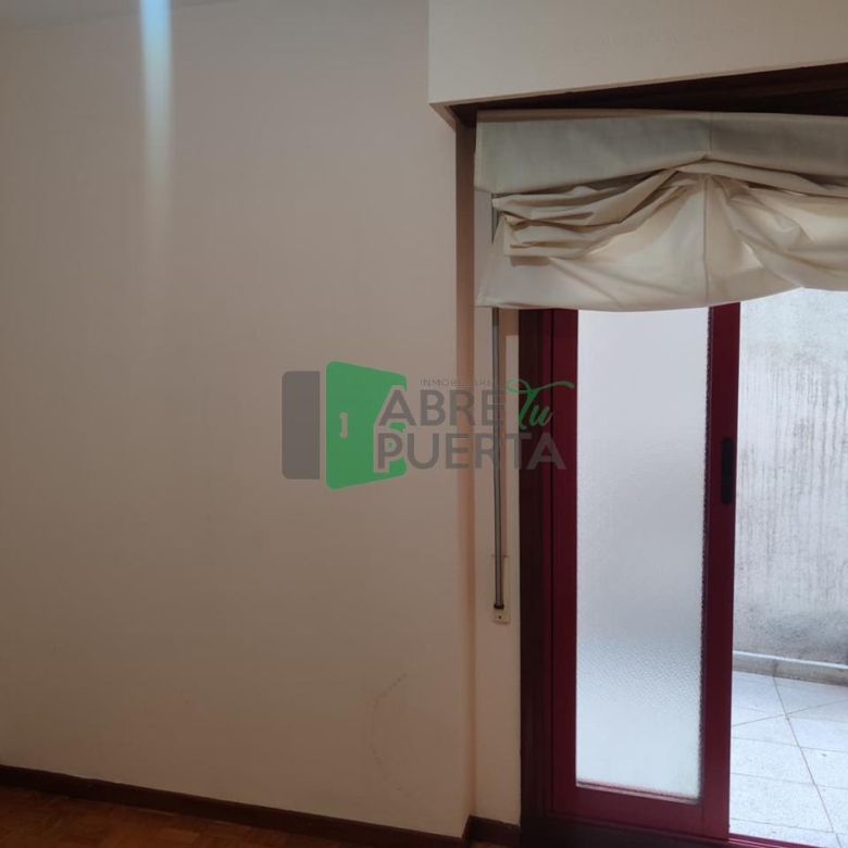 PISO EN VENTA EN SERRA MARTIÑÁ