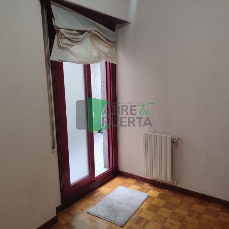 PISO EN VENTA EN SERRA MARTIÑÁ