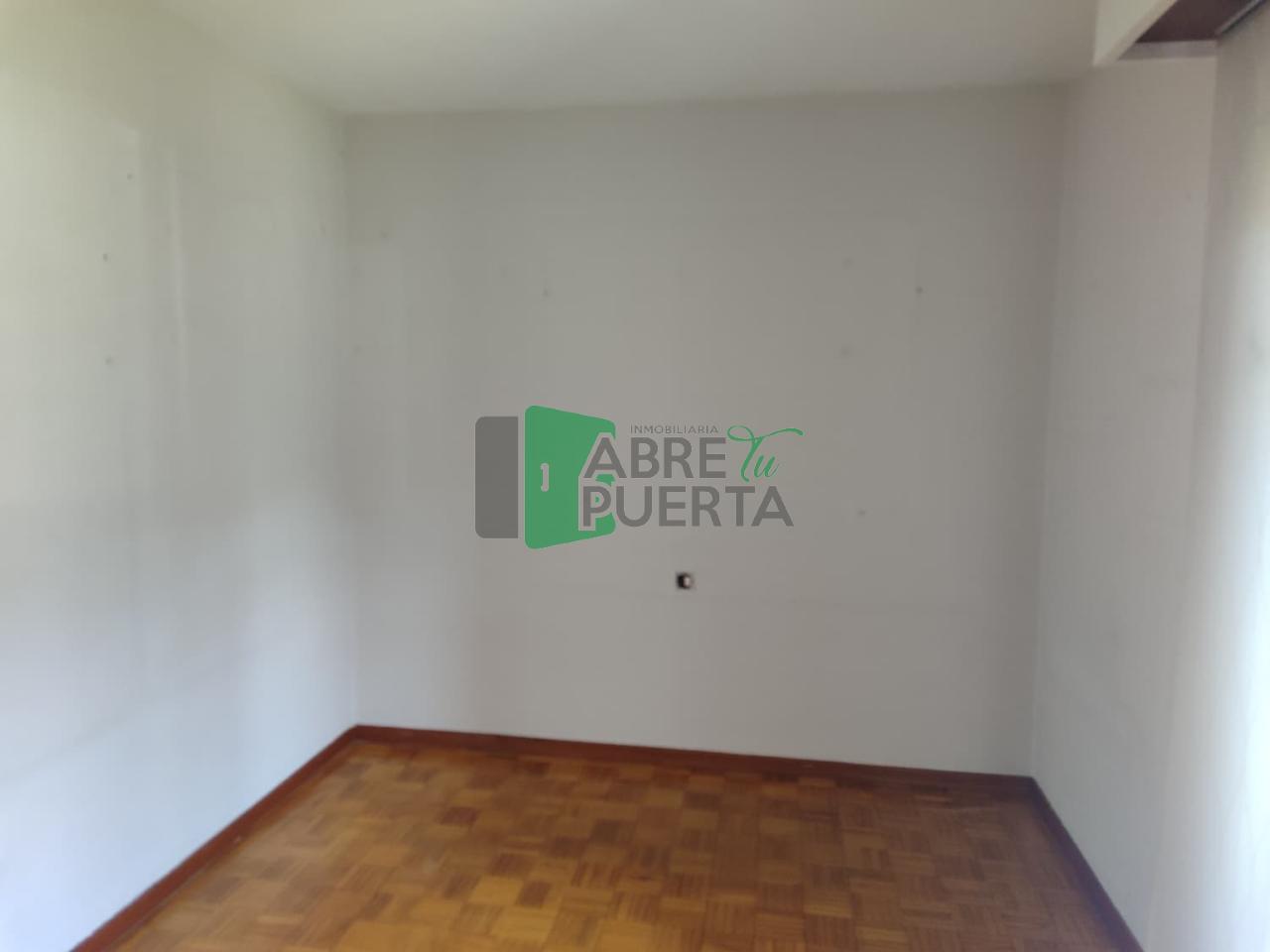 177970282304900171284_177970185268 PISO EN VENTA EN SERRA MARTIÑÁ