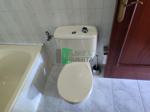 PISO EN VENTA EN SERRA MARTIÑÁ