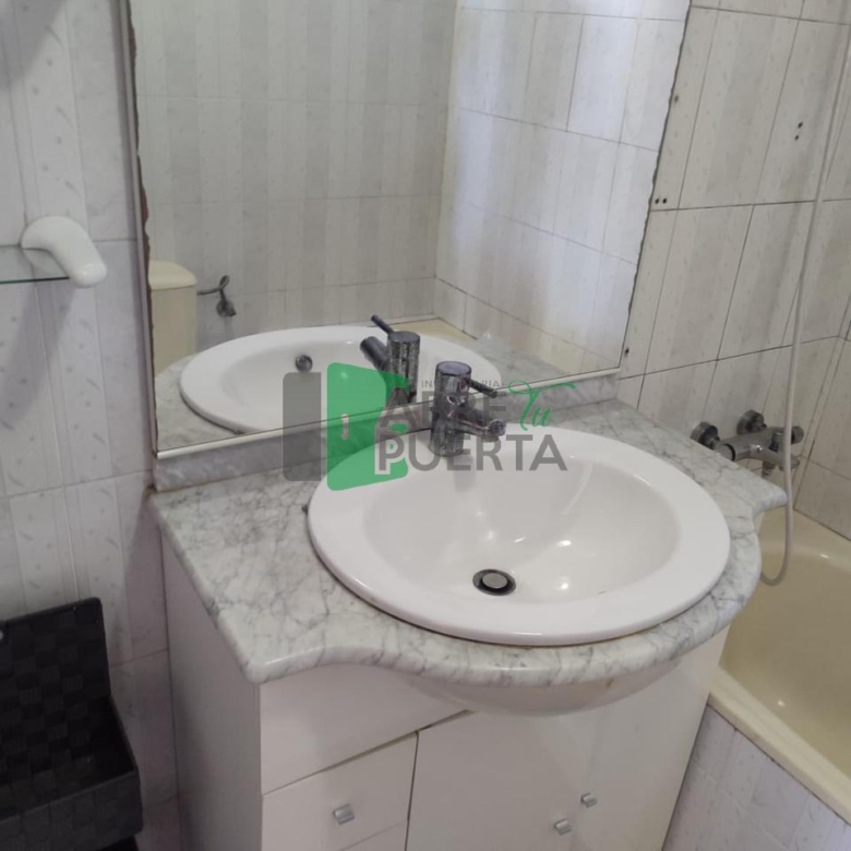 PISO EN VENTA EN SERRA MARTIÑÁ