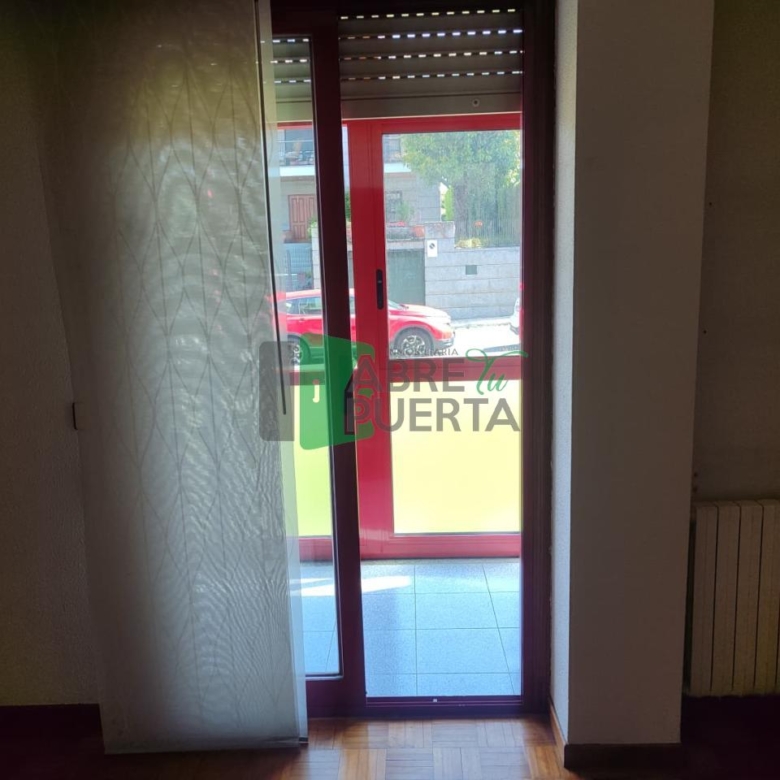 PISO EN VENTA EN SERRA MARTIÑÁ
