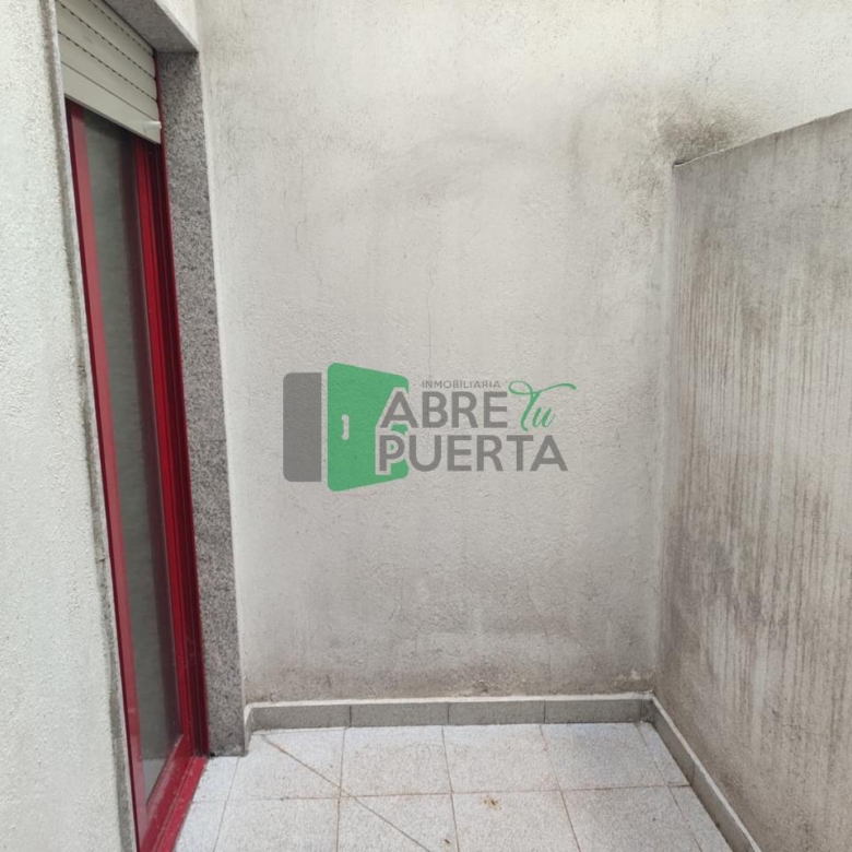PISO EN VENTA EN SERRA MARTIÑÁ
