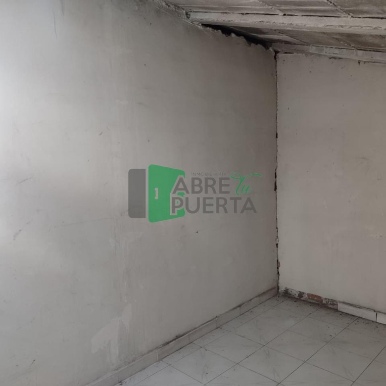 PISO EN VENTA EN SERRA MARTIÑÁ