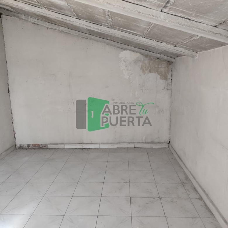 PISO EN VENTA EN SERRA MARTIÑÁ