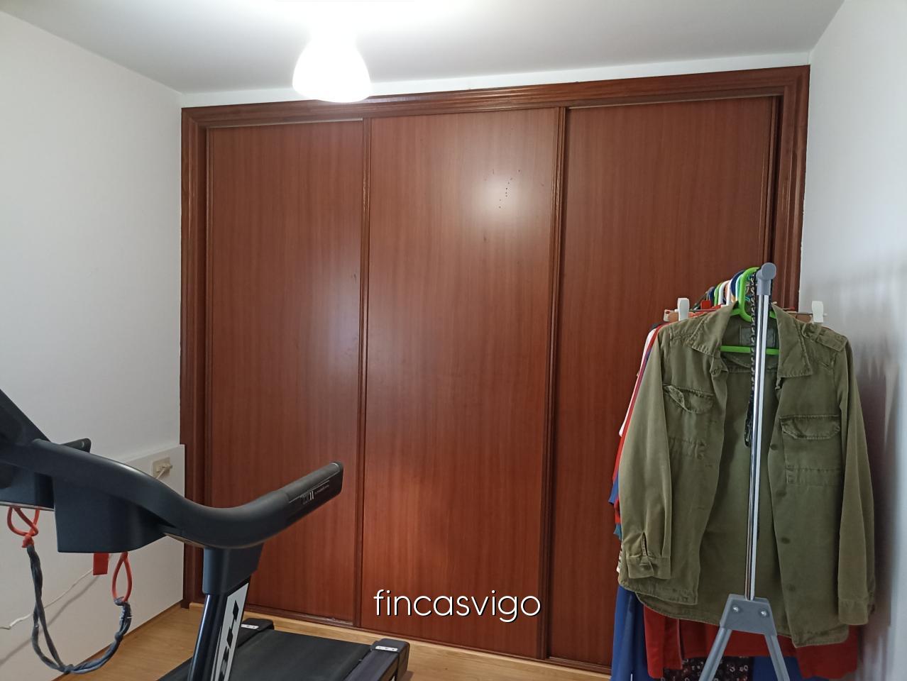 177971091427800044909_177971056662 Casa con 3 viviendas en Redondela. Con entradas independientes.