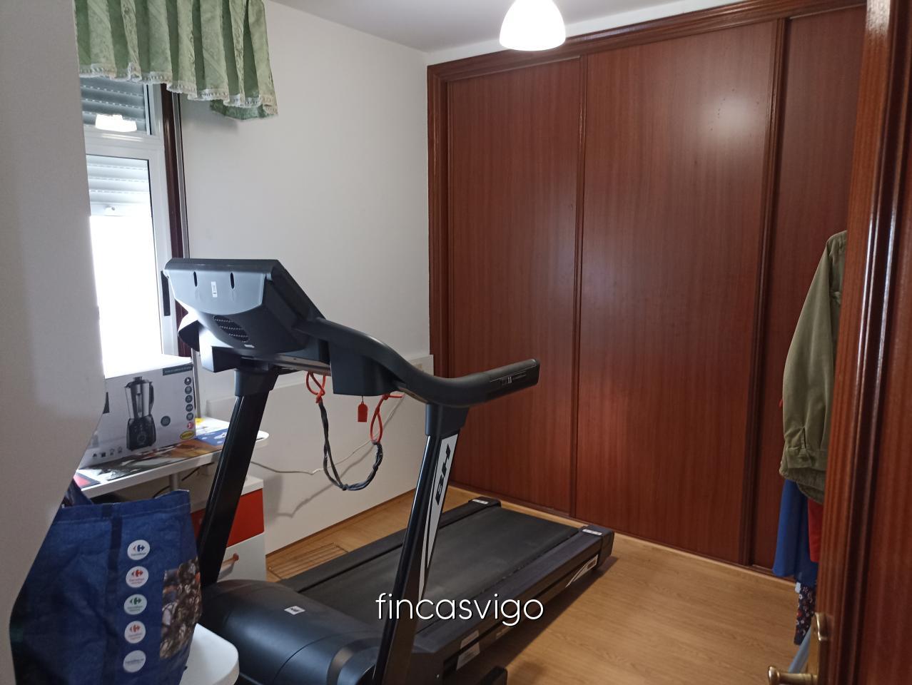 177971091441200044909_177971056652 Casa con 3 viviendas en Redondela. Con entradas independientes.