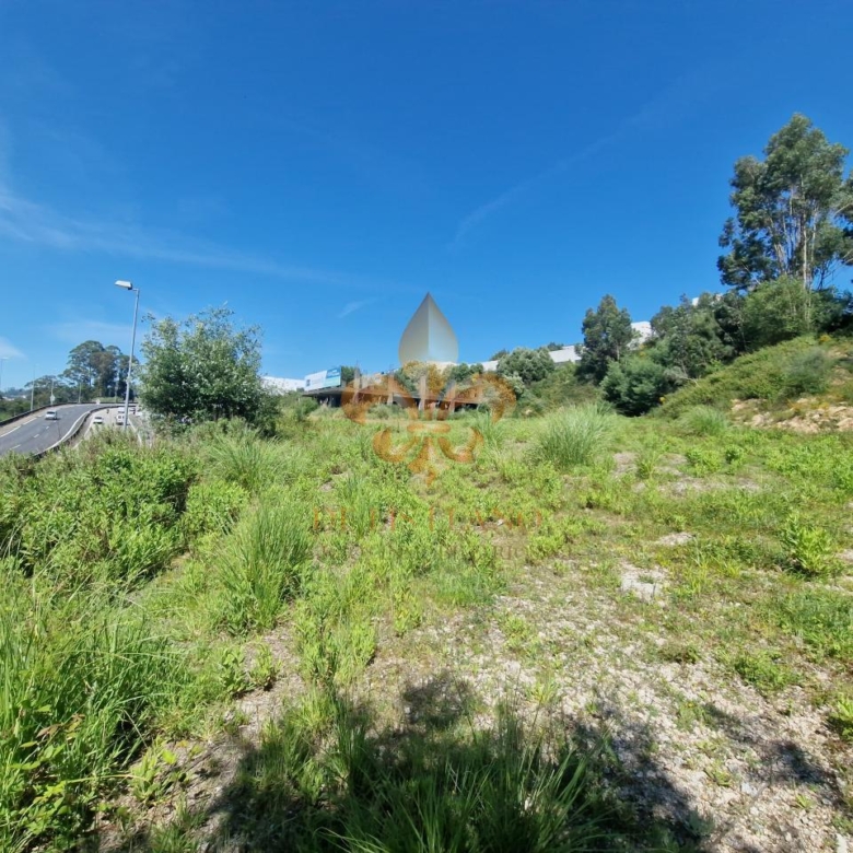 Venta de suelo urbanizable en Avenida de Madrid – Vigo