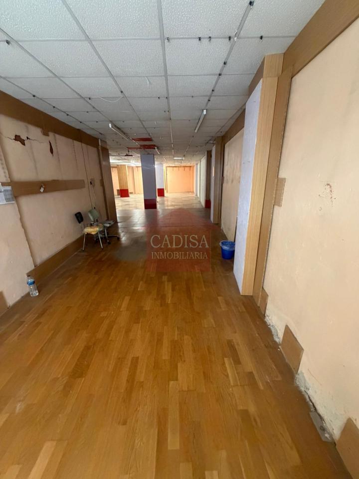 AMPLIO LOCAL EN VENTA. REF 4133