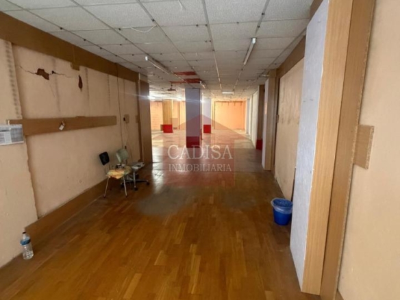 AMPLIO LOCAL EN VENTA. REF 4133