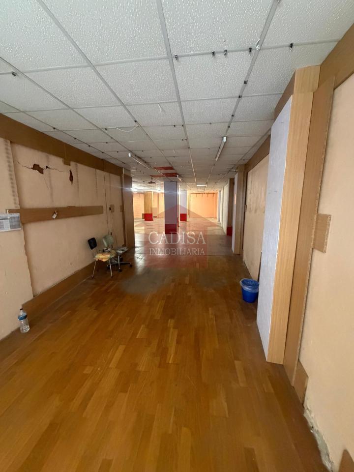 AMPLIO LOCAL EN VENTA. REF 4133