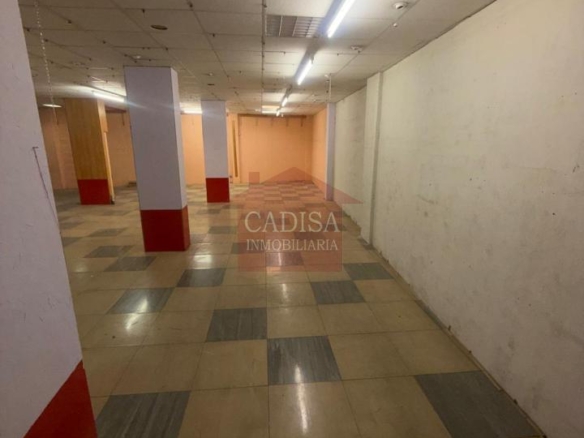 AMPLIO LOCAL EN VENTA. REF 4133