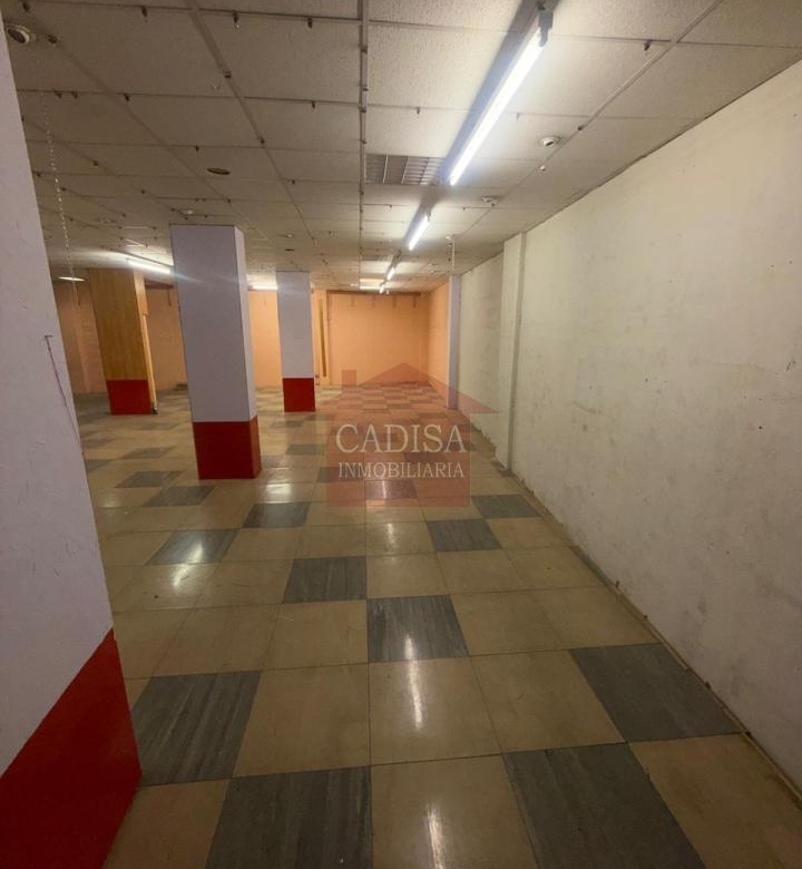AMPLIO LOCAL EN VENTA. REF 4133