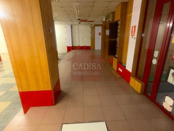 AMPLIO LOCAL EN VENTA. REF 4133