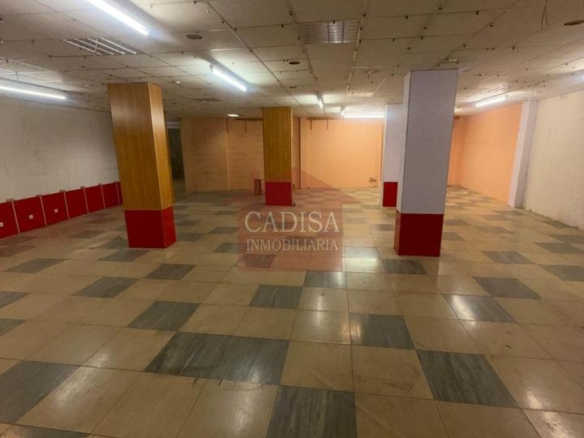AMPLIO LOCAL EN VENTA. REF 4133