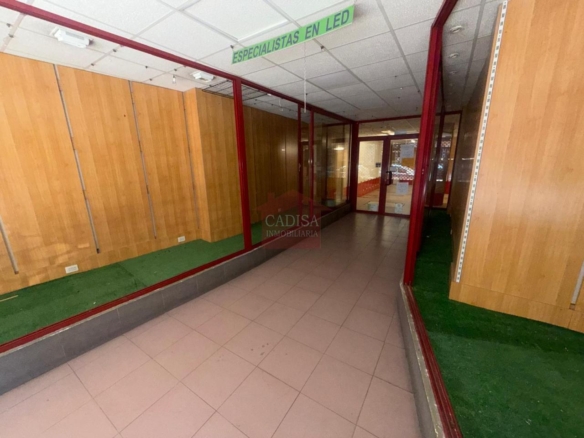 AMPLIO LOCAL EN VENTA. REF 4133