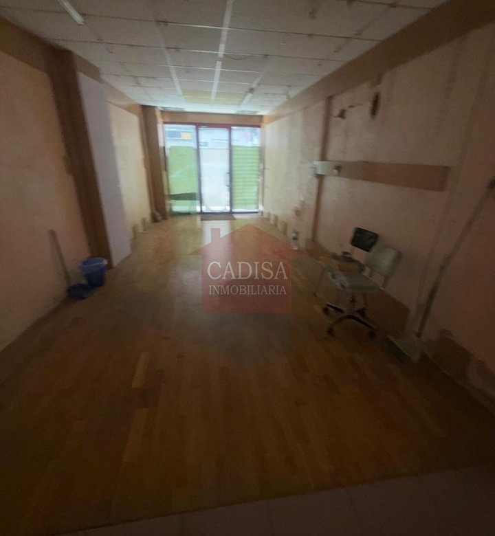 AMPLIO LOCAL EN VENTA. REF 4133