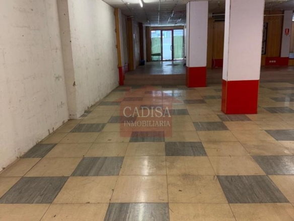 AMPLIO LOCAL EN VENTA. REF 4133