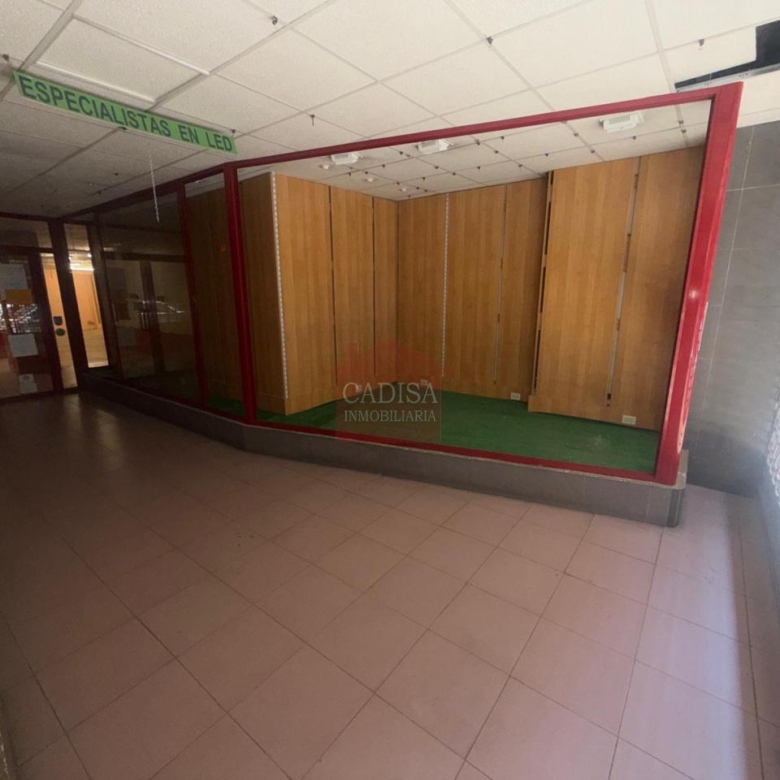 AMPLIO LOCAL EN VENTA. REF 4133