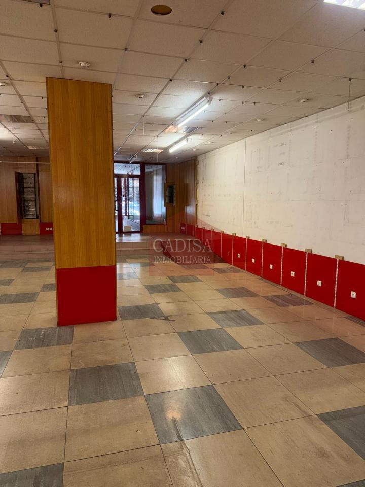 AMPLIO LOCAL EN VENTA. REF 4133