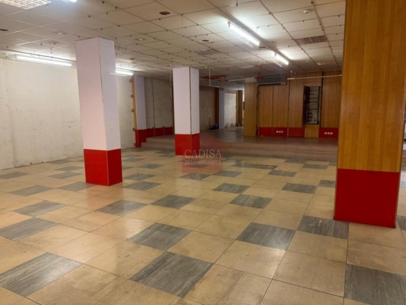 AMPLIO LOCAL EN VENTA. REF 4133