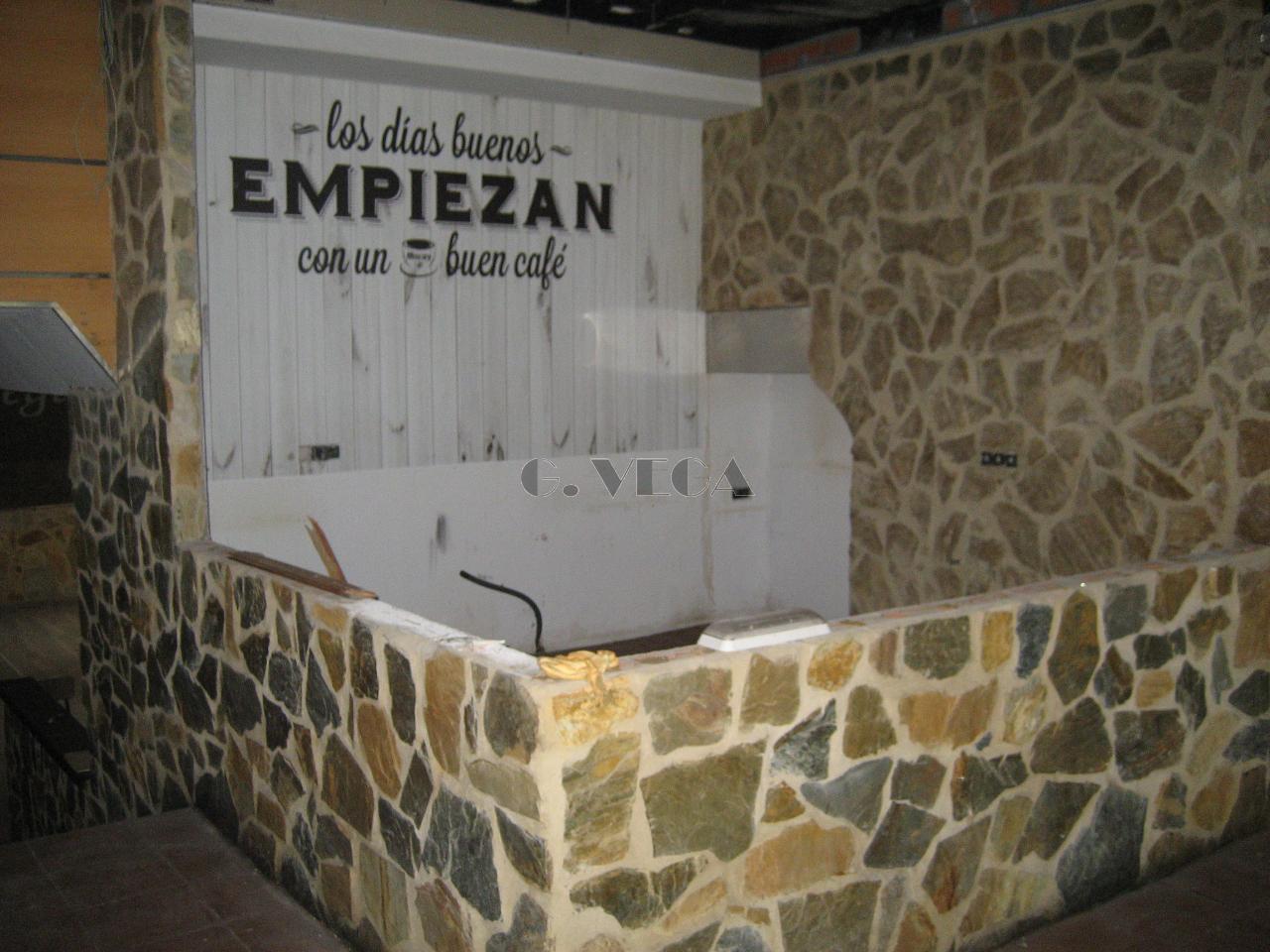 178047457019100029371_178047428676 Bajo en alquiler en laplaza de la Independencia. Ideal hostelería.