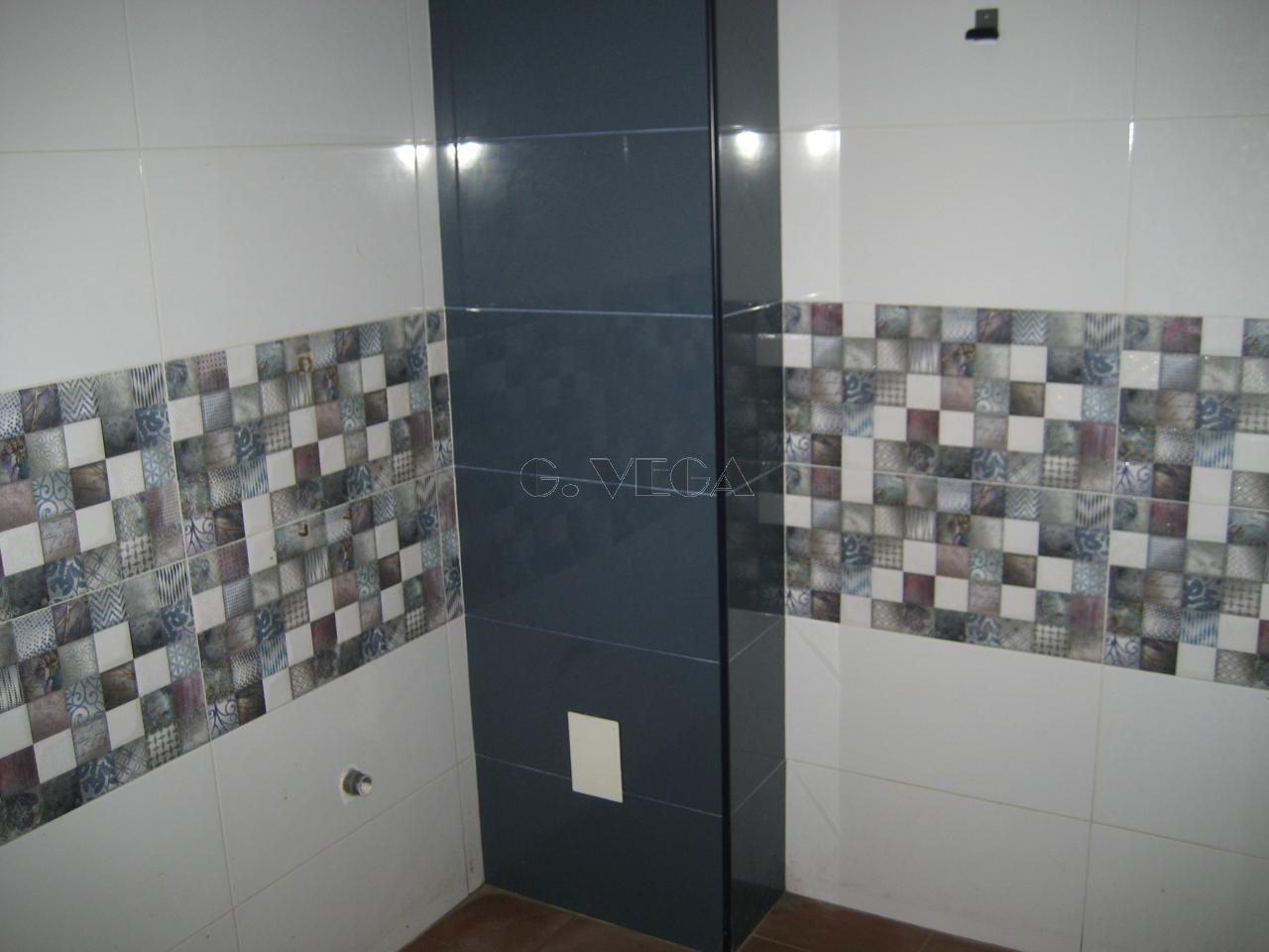 178047458134100029371_178047429780 Bajo en alquiler en laplaza de la Independencia. Ideal hostelería.