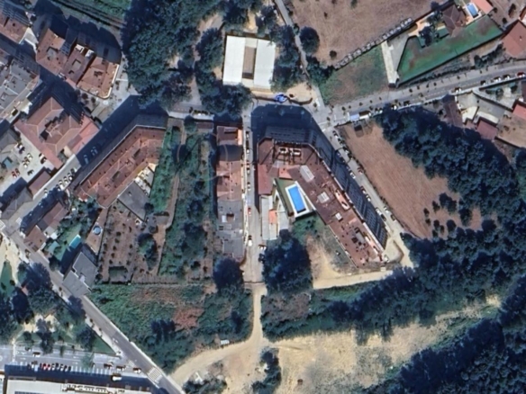 SOLAR EDIFICABLE CON LICENCIA Y PROYECTO PARA 11 VIVIENDAS EN PONTEAREAS