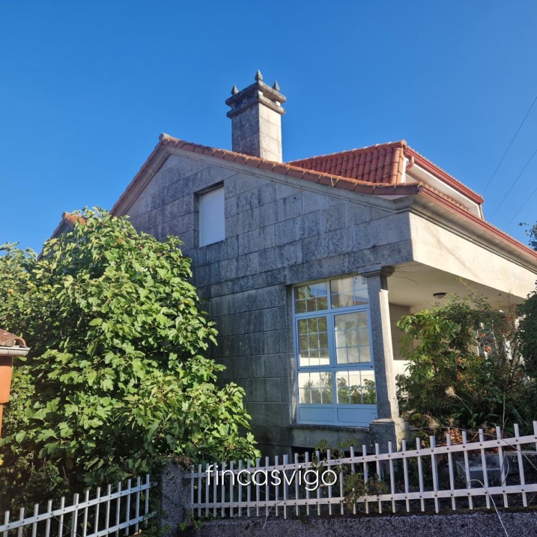 Preciosa casa de piedra en Gomesende (Ourense)