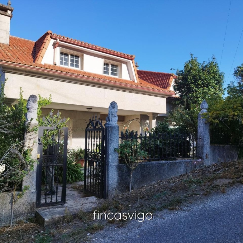 Preciosa casa de piedra en Gomesende (Ourense)