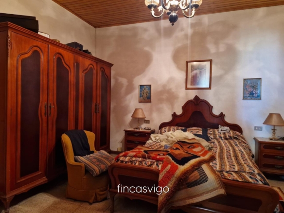 Preciosa casa de piedra en Gomesende (Ourense)