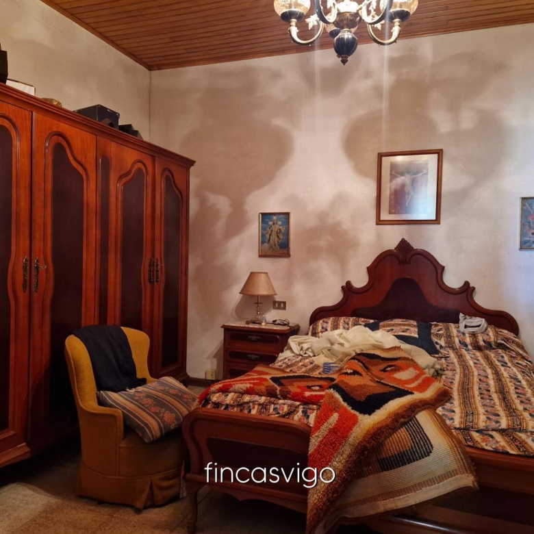 Preciosa casa de piedra en Gomesende (Ourense)