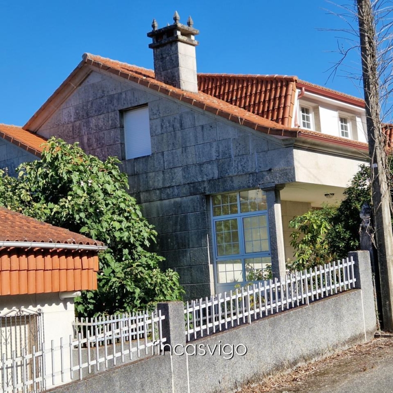 Preciosa casa de piedra en Gomesende (Ourense)